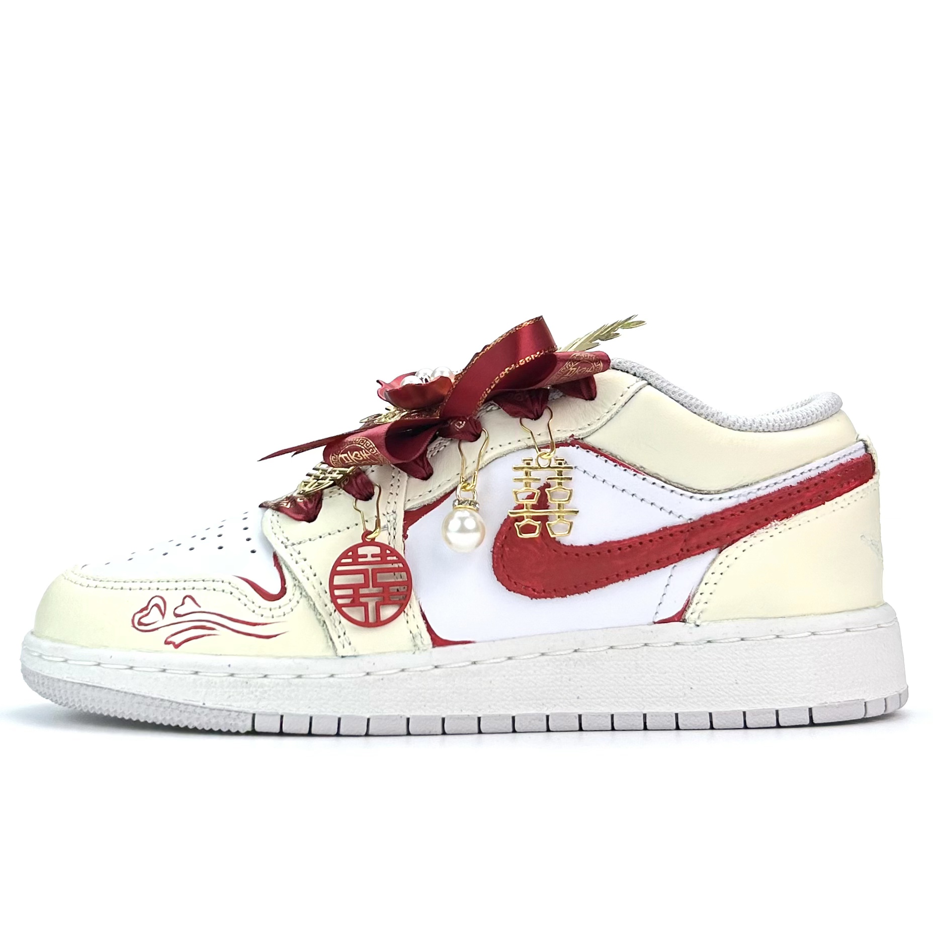 Air 1 Ming Dynasty Wedding Ceremony Palace Cultural Creativity Horse Year CNY Abrasion Resistant Low top Jordan, красный
Air 1 Ming Dynasty Wedding Ceremony Palace Cultural Creativity Horse Year CNY Abrasion Resistant Low top Jordan, красный