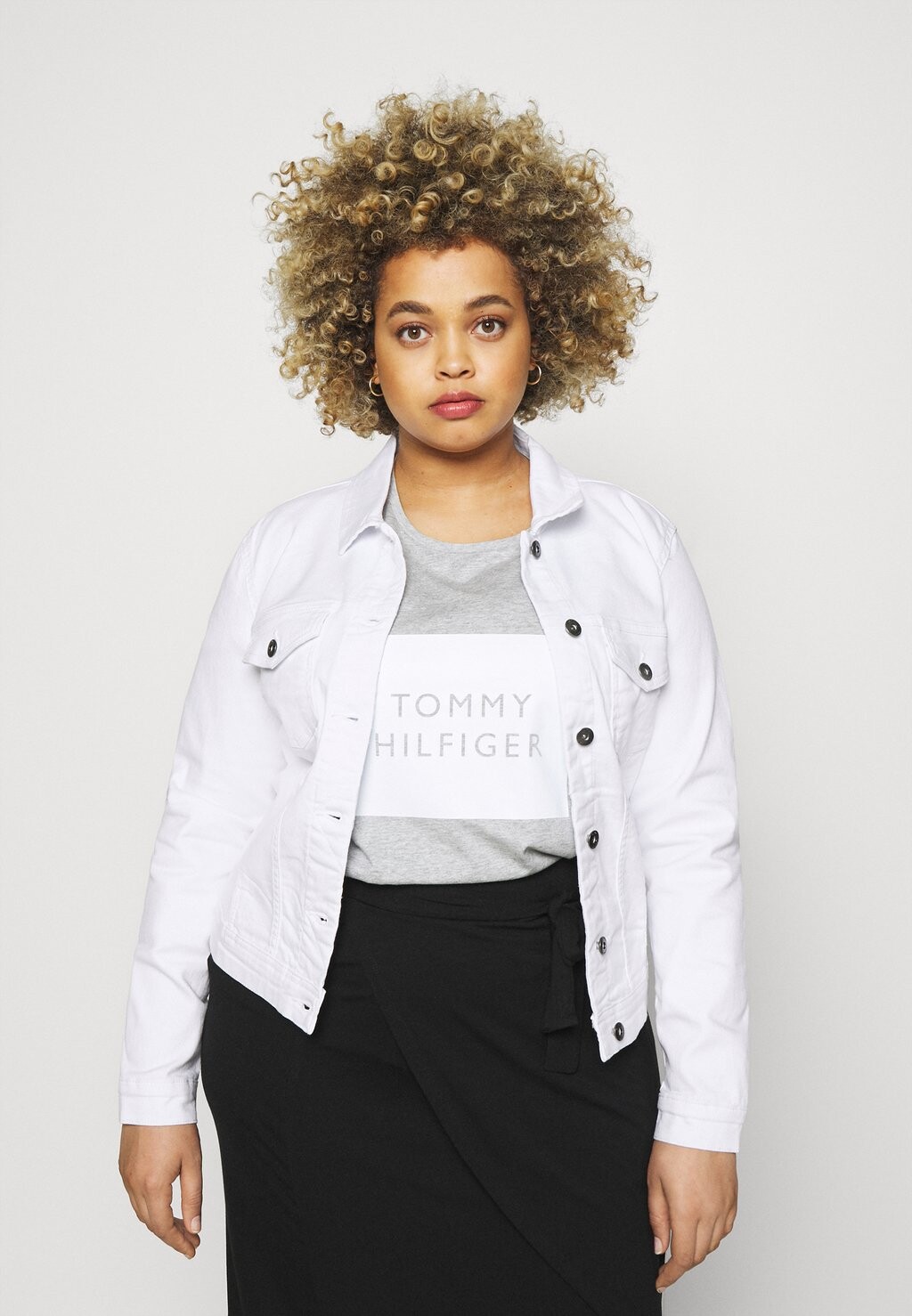 Джинсовая куртка ONLY Carmakoma, белый
Джинсовая куртка ONLY Carmakoma, белый