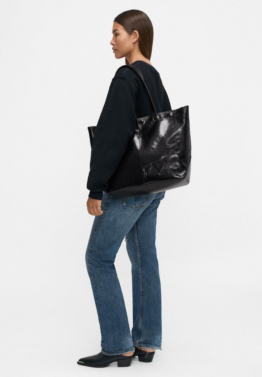 Сумка-шоппер Liebeskind Berlin Tote bag, Schwarz/Black
Сумка-шоппер Liebeskind Berlin Tote bag, Schwarz/Black