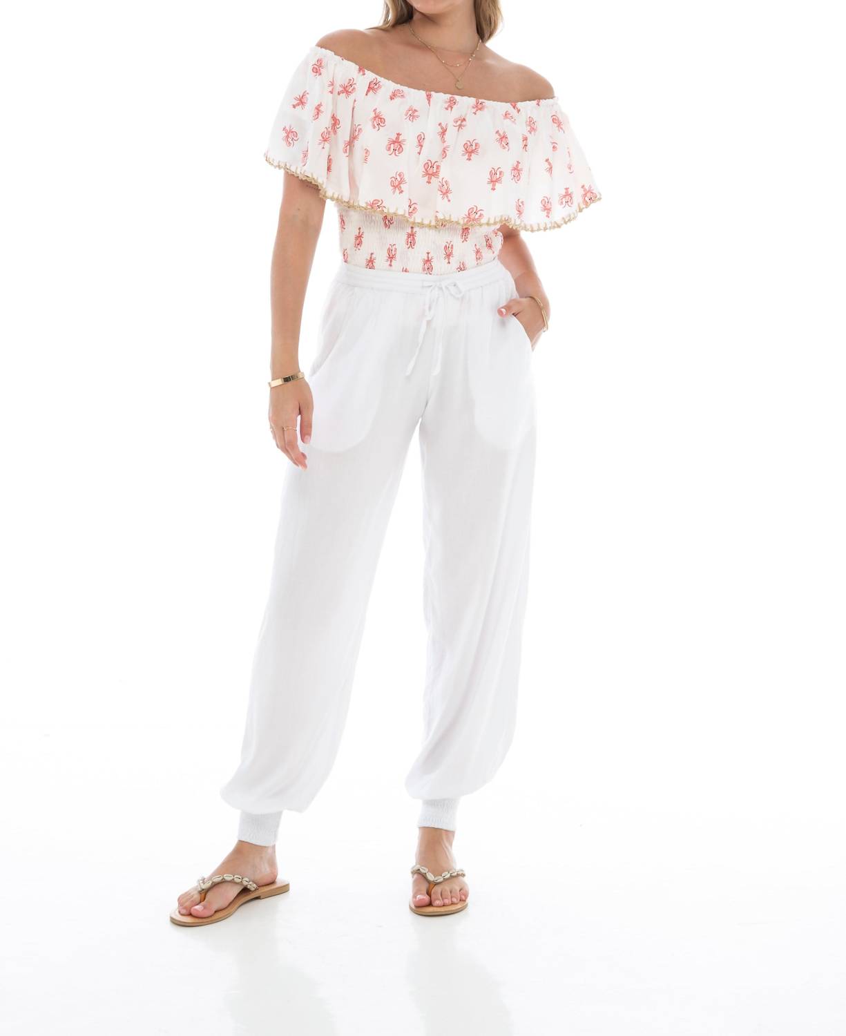 Топ Cape Cod Dominica в коралловом цвете SKEMO
Топ Cape Cod Dominica в коралловом цвете SKEMO