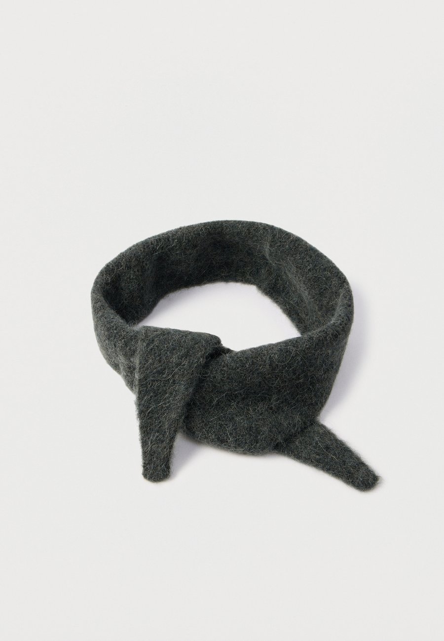 Шарф Samsøe Samsøe NOR, Dark Evergreen/Dark Green
Шарф Samsøe Samsøe NOR, Dark Evergreen/Dark Green