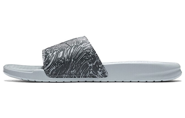Шлепанцы и сланцы Nike Benassi Jdi Slide 'Wolf Grey'
Шлепанцы и сланцы Nike Benassi Jdi Slide 'Wolf Grey'