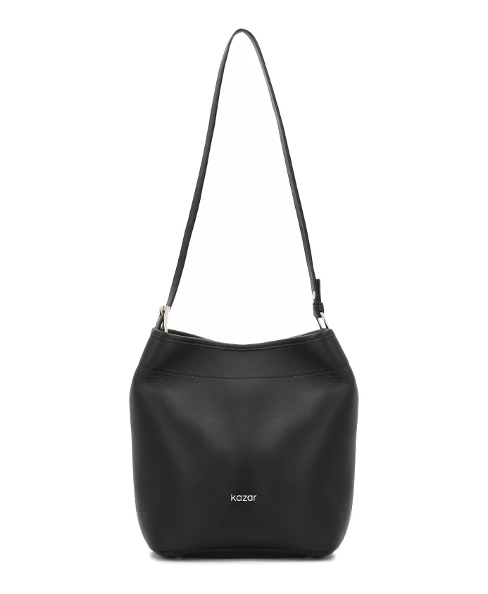 Черная сумка из натуральной кожи с регулируемым ремешком. Kazar, черный
Черная сумка из натуральной кожи с регулируемым ремешком. Kazar, черный