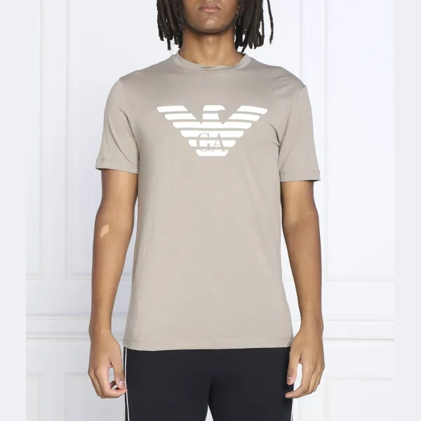 Футболка стандартного кроя Emporio Armani, бежевый
Футболка стандартного кроя Emporio Armani, бежевый