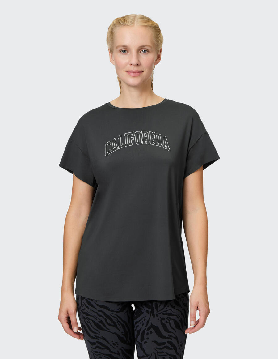 Футболка VENICE BEACH VB Edana
Футболка VENICE BEACH VB Edana