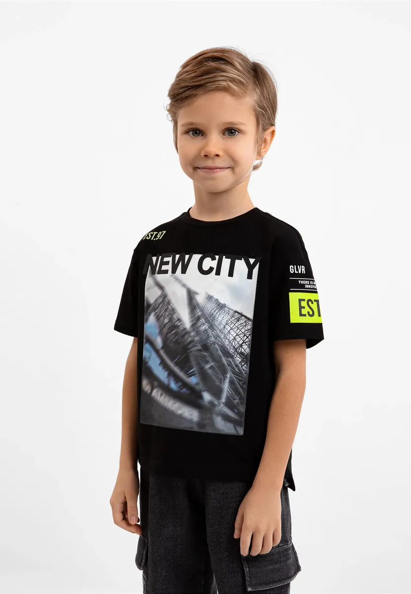 Футболка Gulliver с классным принтом, черный 
Футболка Gulliver с классным принтом, черный