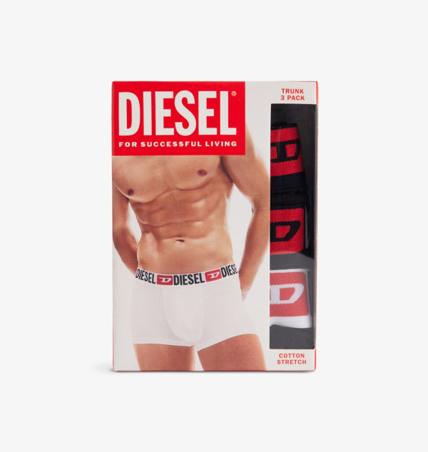Комплект из трех трусов-боксеров из эластичного хлопка с фирменным поясом Diesel, цвет e3784
Комплект из трех трусов-боксеров из эластичного хлопка с фирменным поясом Diesel, цвет e3784