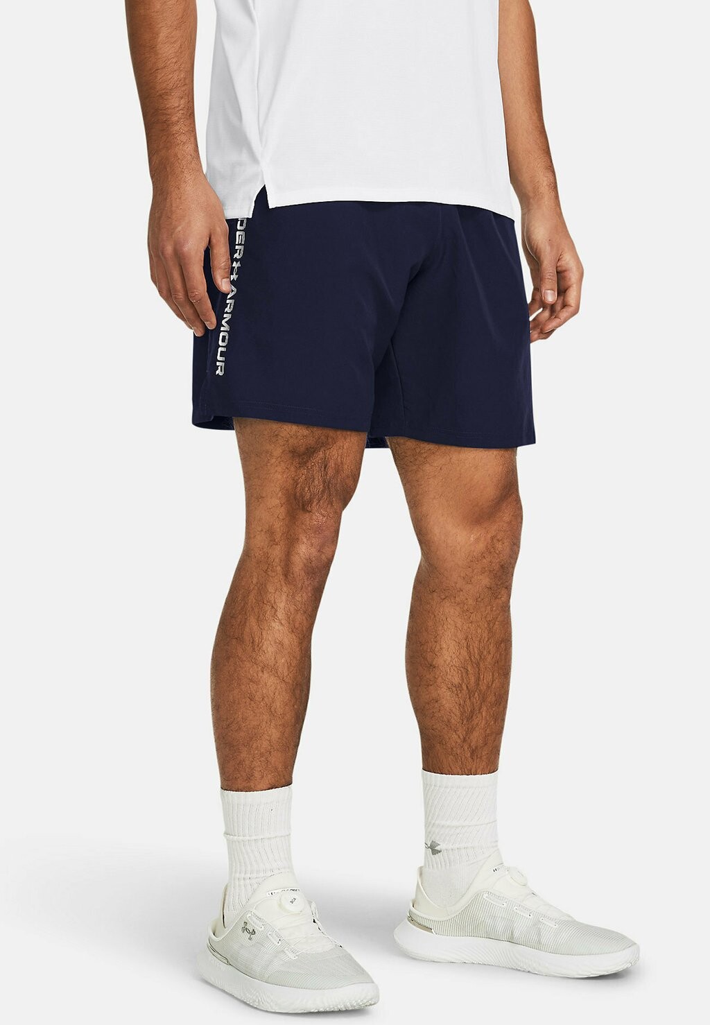 Спортивные шорты Under Armour, цвет midnight navy
Спортивные шорты Under Armour, цвет midnight navy