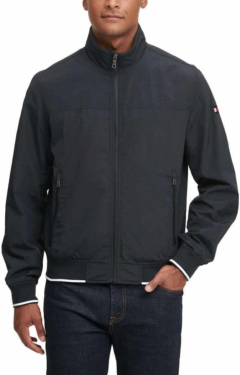 Легкая мужская куртка-бомбер Tommy Hilfiger из софтшелла, Black
Легкая мужская куртка-бомбер Tommy Hilfiger из софтшелла, Black