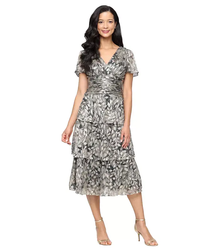 Женское платье миди длиной до щиколотки с люрексом и принтом SL Fashions
Женское платье миди длиной до щиколотки с люрексом и принтом SL Fashions