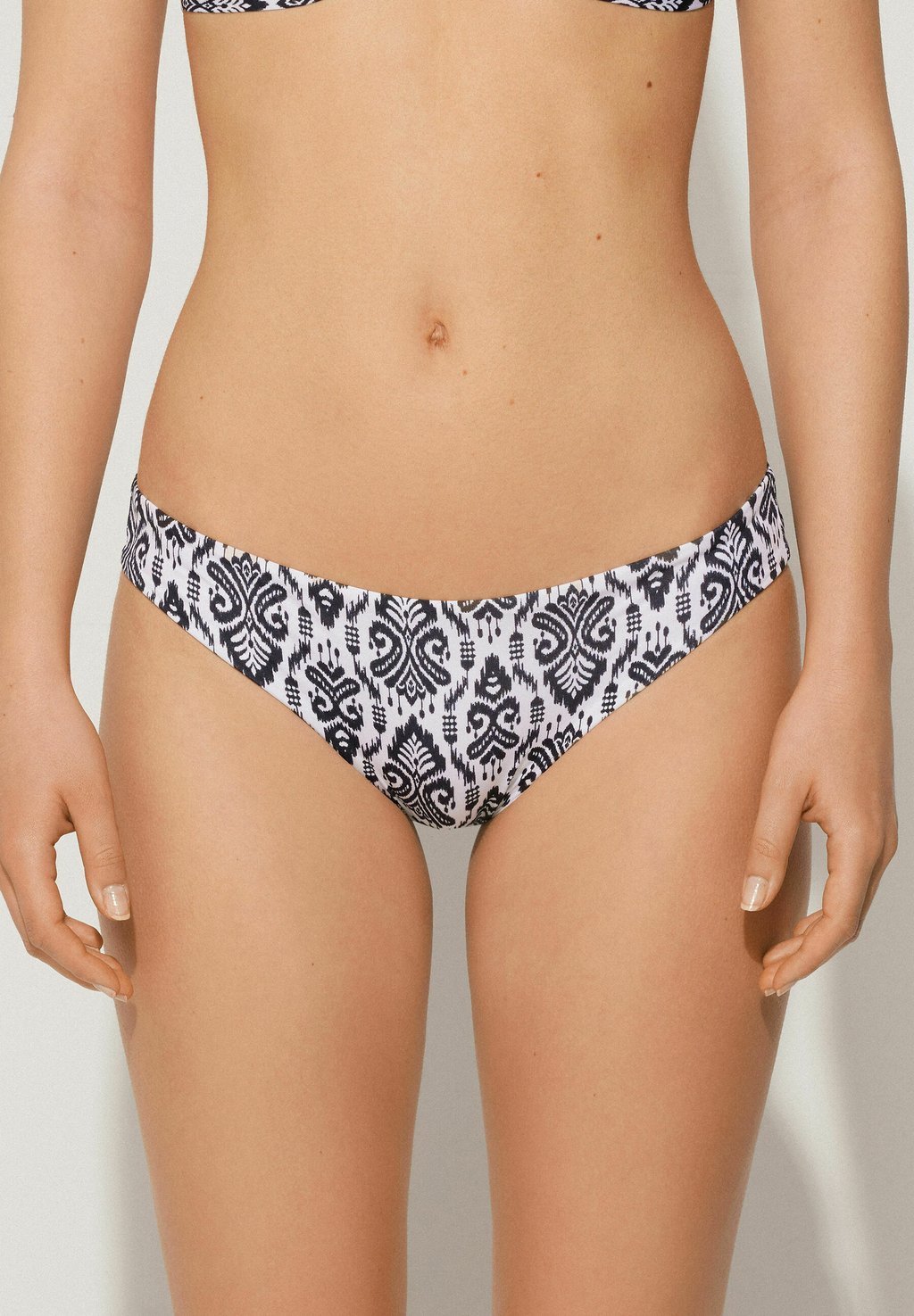 Плавки бикини Tezenis, черный
Плавки бикини Tezenis, черный