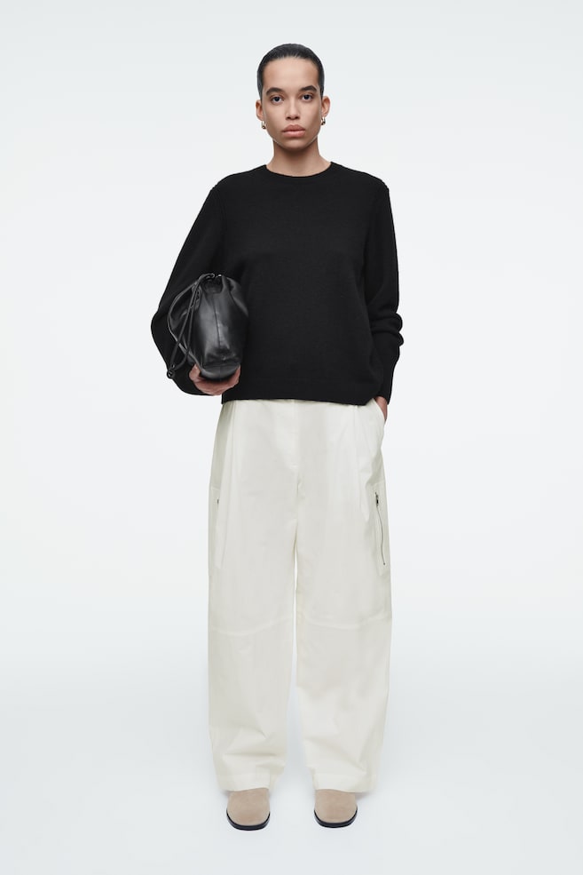 Брюки-Карго с бочкообразными штанинами Cos, белый
Брюки-Карго с бочкообразными штанинами Cos, белый