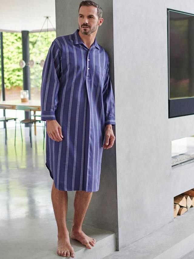 Ночная рубашка из матового хлопка в полоску British Boxers, цвет Banbury
Ночная рубашка из матового хлопка в полоску British Boxers, цвет Banbury