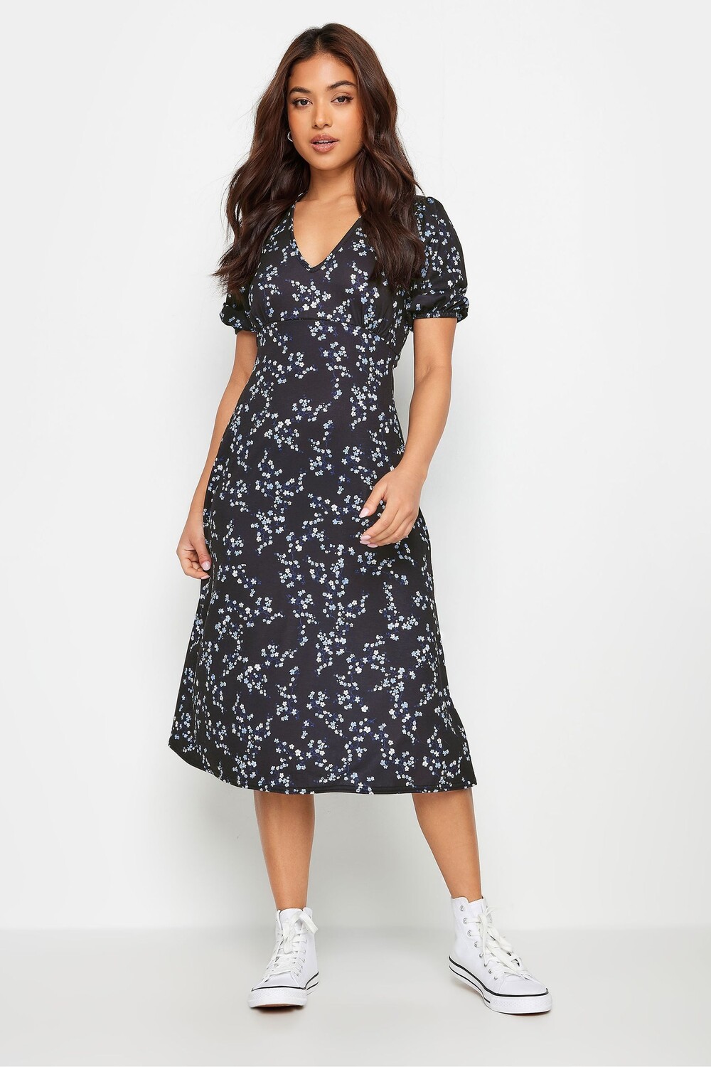 Платье миди с принтом в горошек Pixiegirl Petite, синий
Платье миди с принтом в горошек Pixiegirl Petite, синий