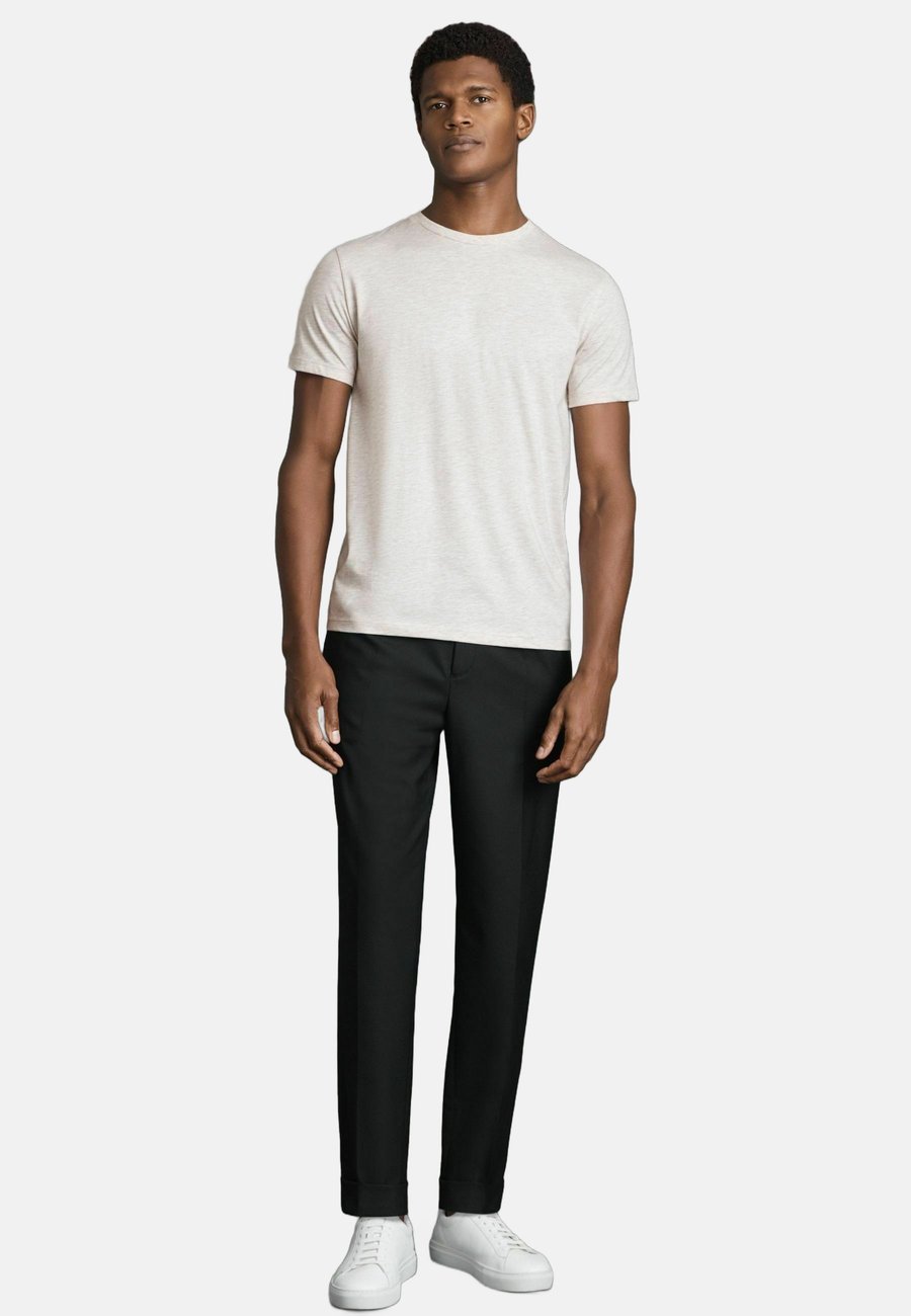 Футболка Reiss REGULAR FIT BLESS CREW NECK, Wheat Melange/Beige
Футболка Reiss REGULAR FIT BLESS CREW NECK, Wheat Melange/Beige