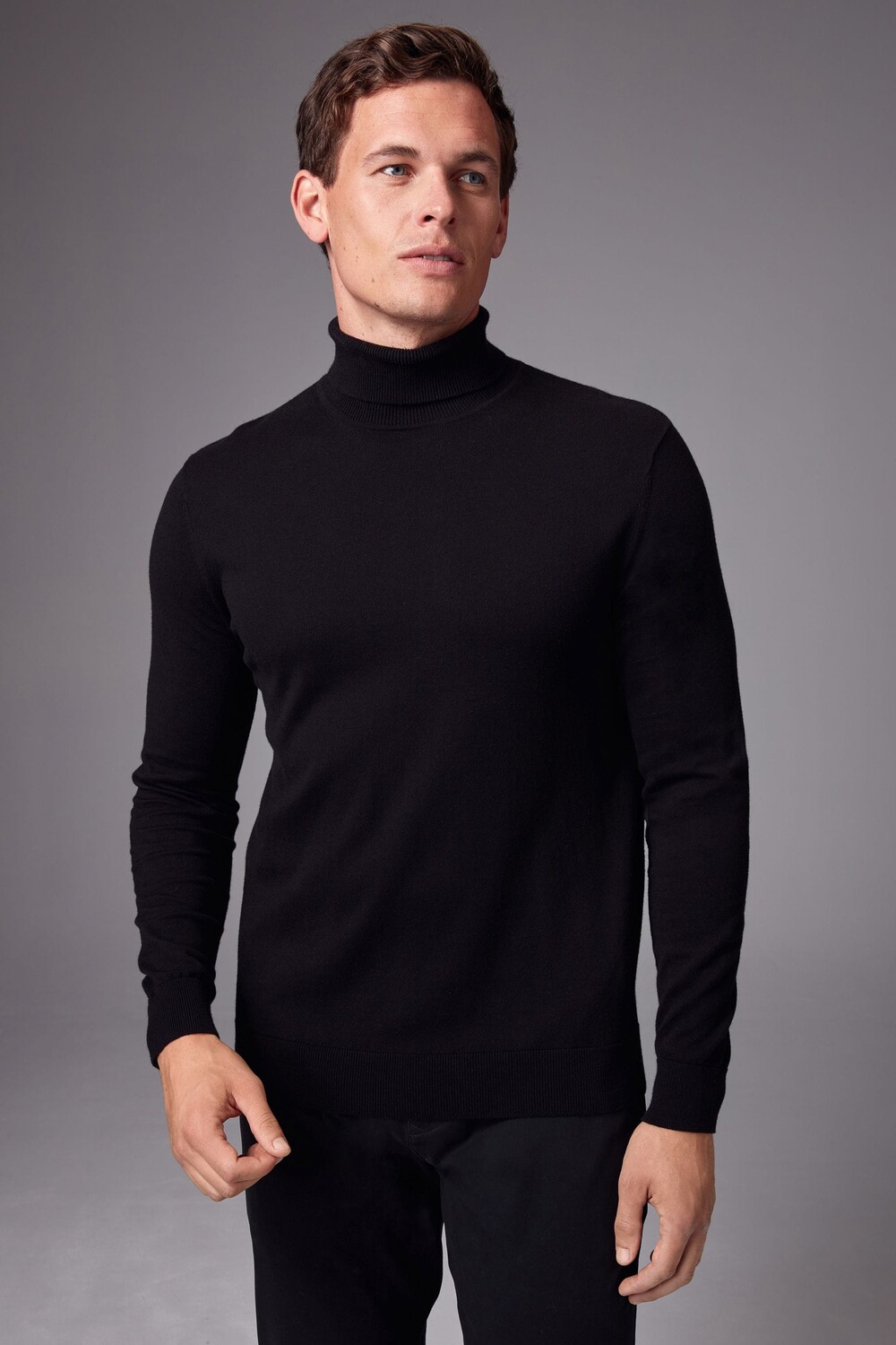 Джемпер с высоким воротником из хлопка, стандартного кроя Next, черный
Джемпер с высоким воротником из хлопка, стандартного кроя Next, черный