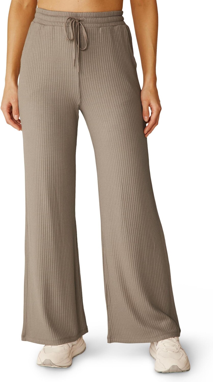 Брюки Beyond Yoga Well Traveled Wide Leg Pants, цвет Birch
Брюки Beyond Yoga Well Traveled Wide Leg Pants, цвет Birch