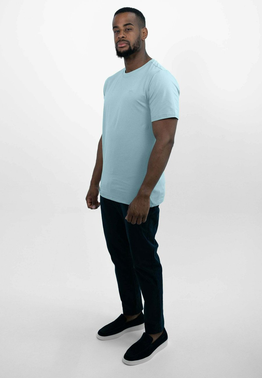 Футболка Vercate Basic T-shirt, Light Blue/Blue, Синий, Футболка Vercate Basic T-shirt, Light Blue/Blue
Футболка Vercate Basic T-shirt, Light Blue/Blue, Синий, Футболка Vercate Basic T-shirt, Light Blue/Blue