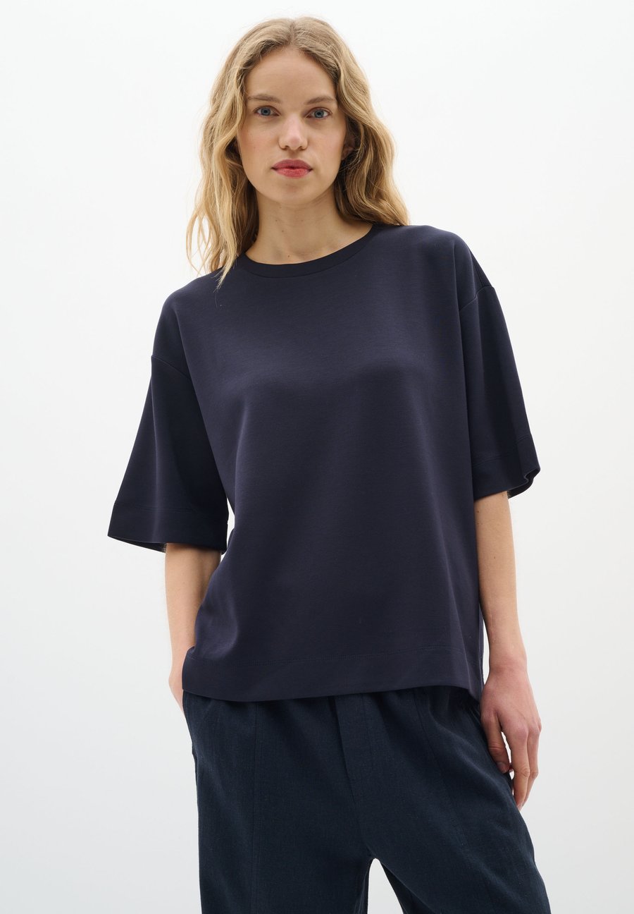 Футболка InWear PANNIEIW OVERSIZE TSHIRT, Marine Blue/Mottled Dark Blue, Синий, Футболка InWear PANNIEIW OVERSIZE TSHIRT, Marine Blue/Mottled Dark Blue
Футболка InWear PANNIEIW OVERSIZE TSHIRT, Marine Blue/Mottled Dark Blue, Синий, Футболка InWear PANNIEIW OVERSIZE TSHIRT, Marine Blue/Mottled Dark Blue
