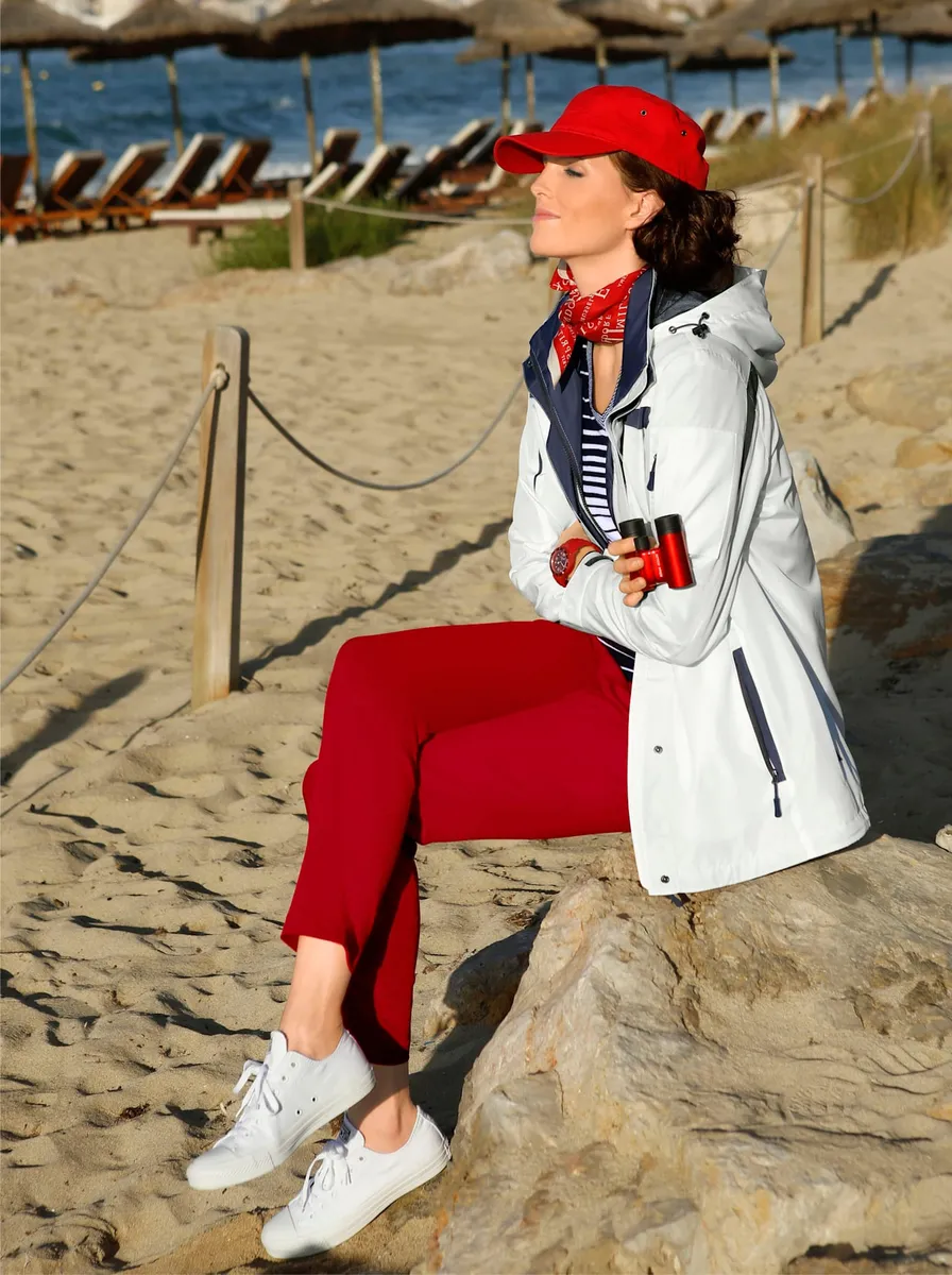 Повседневный вид. Функциональная куртка с капюшоном Casual Looks, белый
Повседневный вид. Функциональная куртка с капюшоном Casual Looks, белый