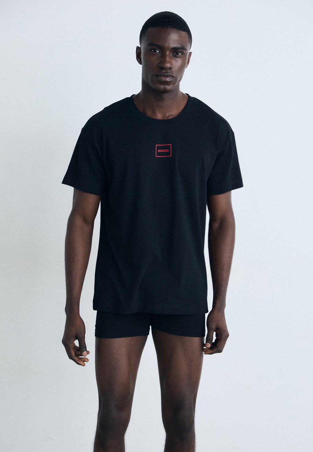 Футболка LAZE HUGO, черный
Футболка LAZE HUGO, черный