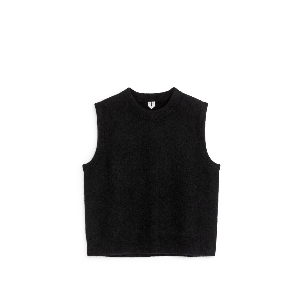 Жилет женский Arket без рукавов, черный
Жилет женский Arket без рукавов, черный