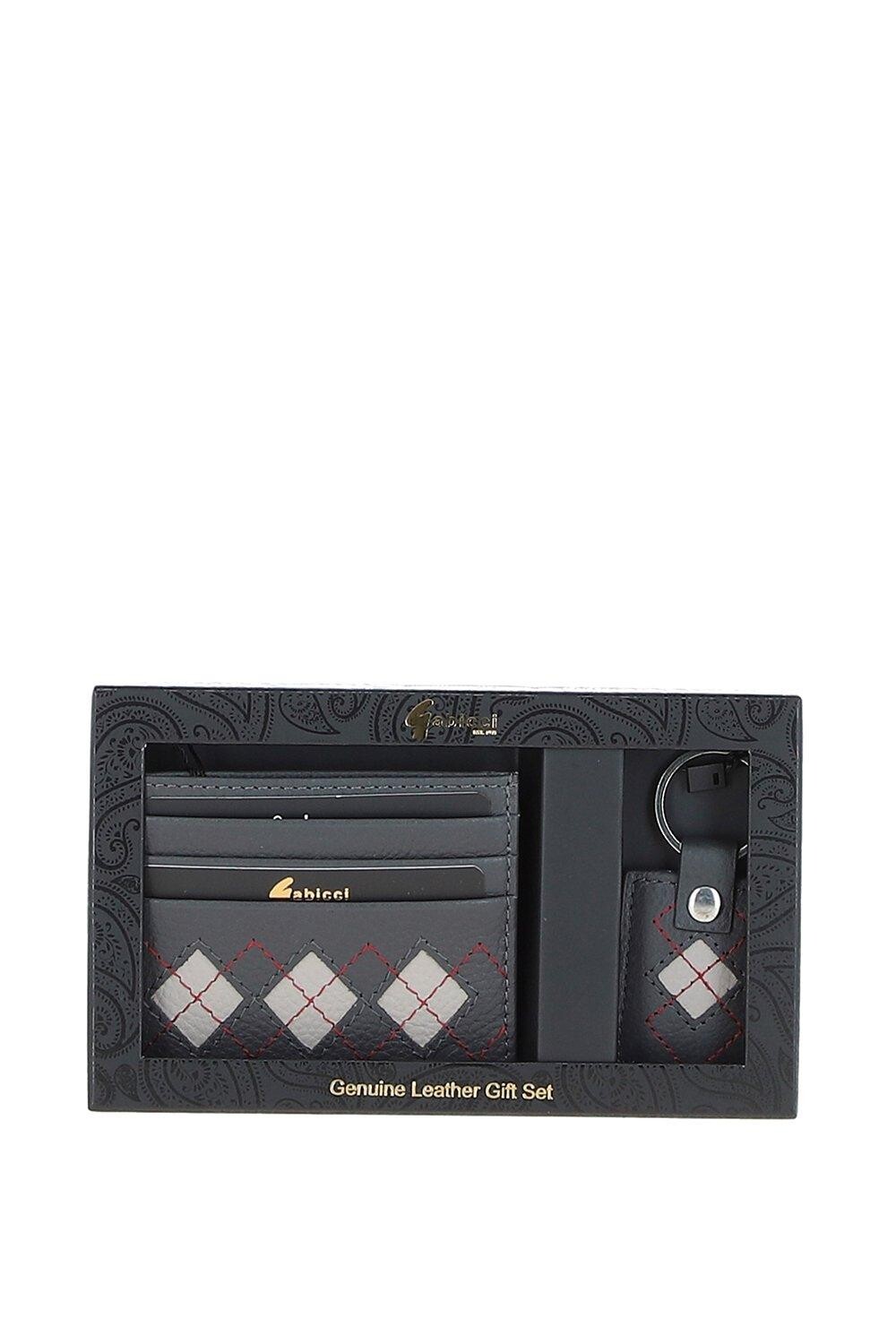 Подарочный набор: визитница из натуральной кожи и брелок для ключей '304' GABICCI, серый
Подарочный набор: визитница из натуральной кожи и брелок для ключей '304' GABICCI, серый