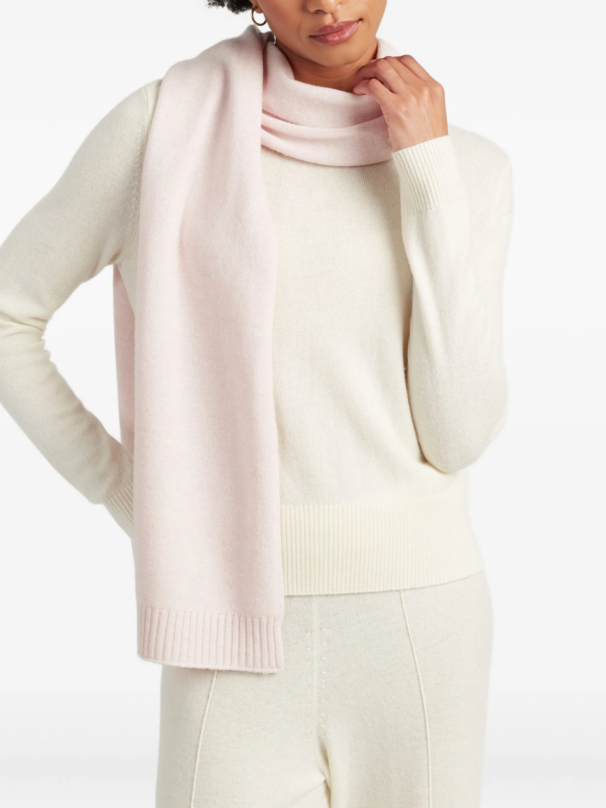 Шарф с отделкой в рубчик Chinti & Parker, розовый
Шарф с отделкой в рубчик Chinti & Parker, розовый