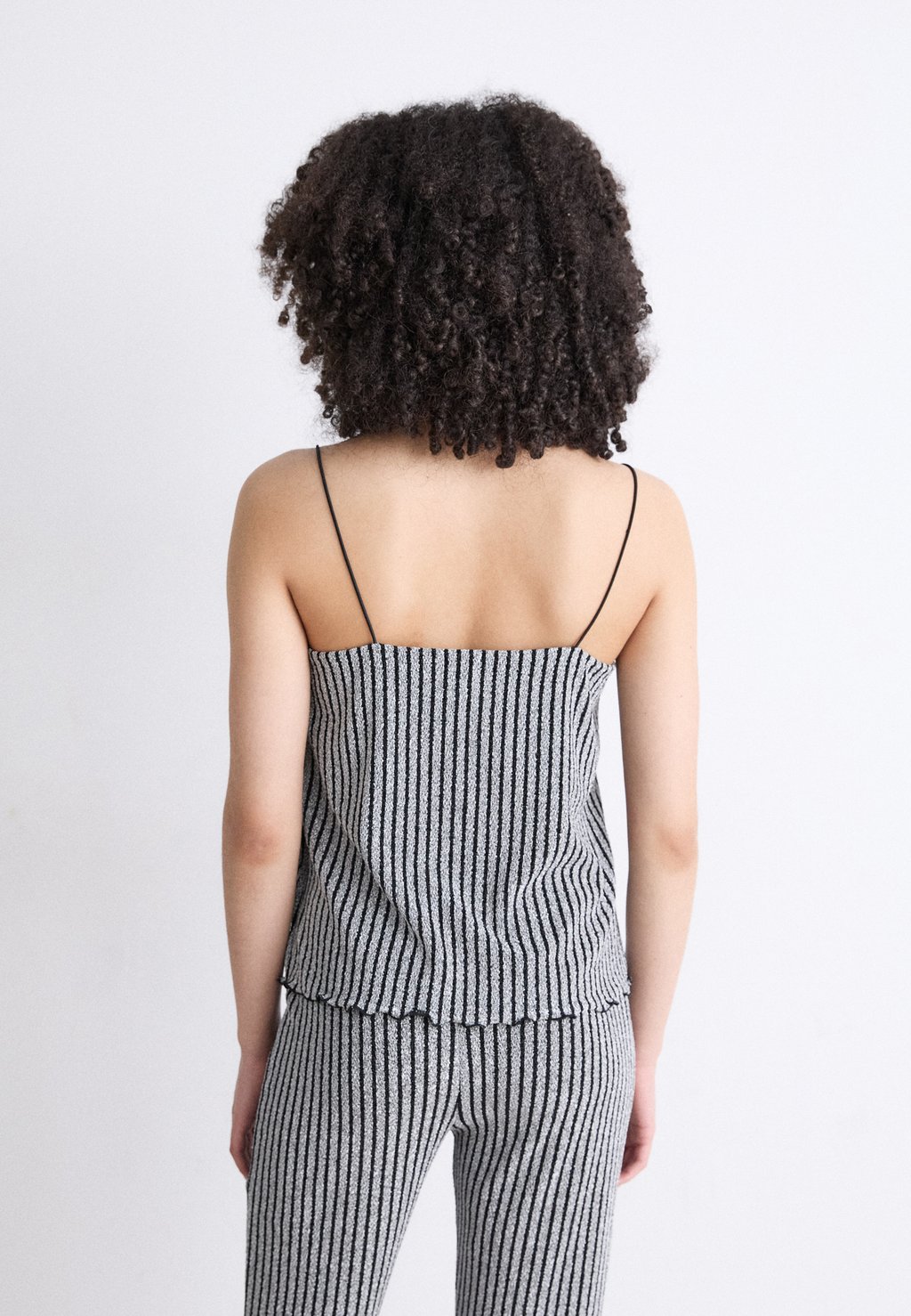 Топ GLITTER SIMO Mads Nørgaard, серебристый
Топ GLITTER SIMO Mads Nørgaard, серебристый