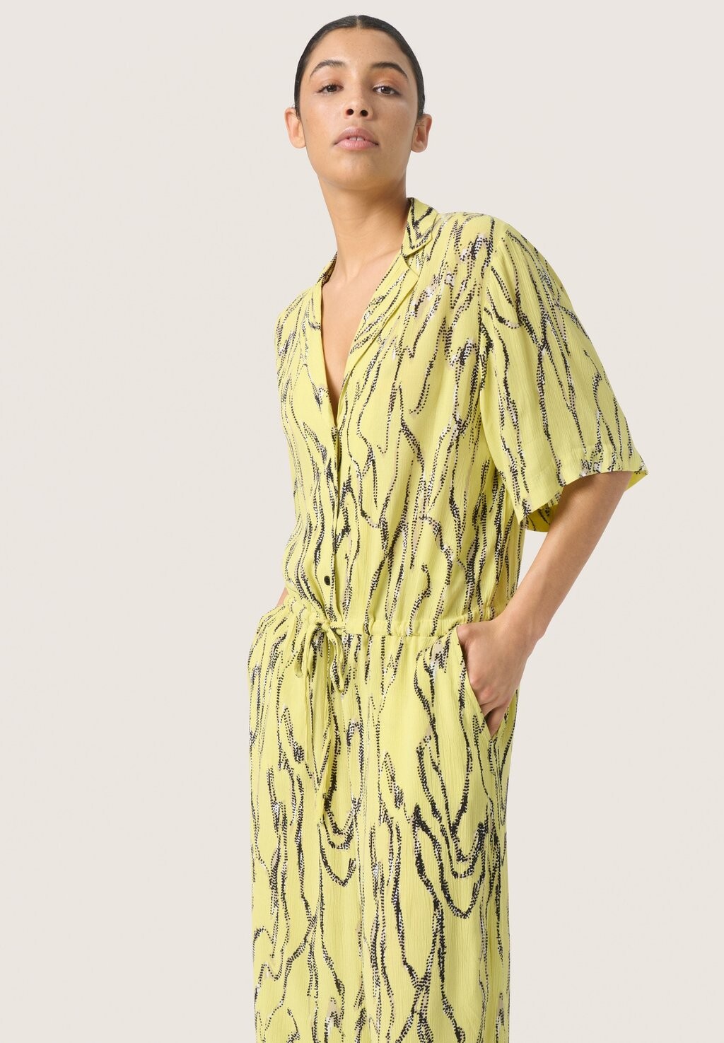 Комбинезон ZAYA Soaked in Luxury, светло-зеленый
Комбинезон ZAYA Soaked in Luxury, светло-зеленый