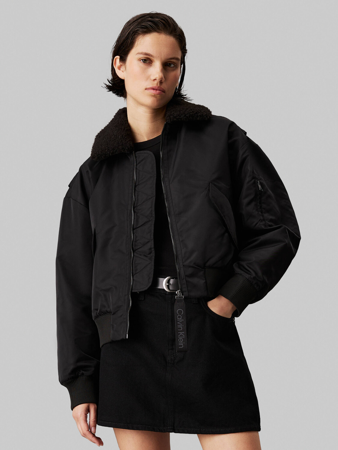 Куртка CALVIN KLEIN JEANS Loose fit, черный
Куртка CALVIN KLEIN JEANS Loose fit, черный