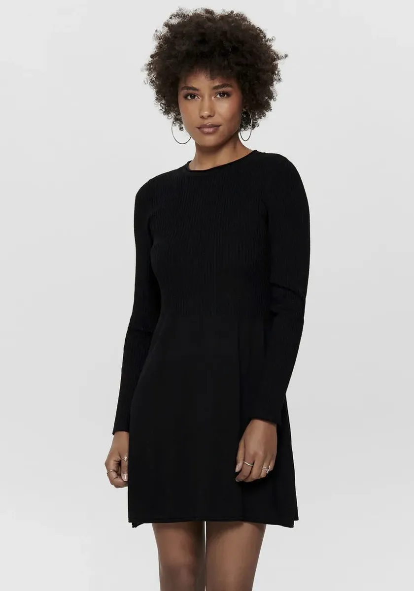 Only трикотажное платье "ONLALMA", черный
Only трикотажное платье "ONLALMA", черный