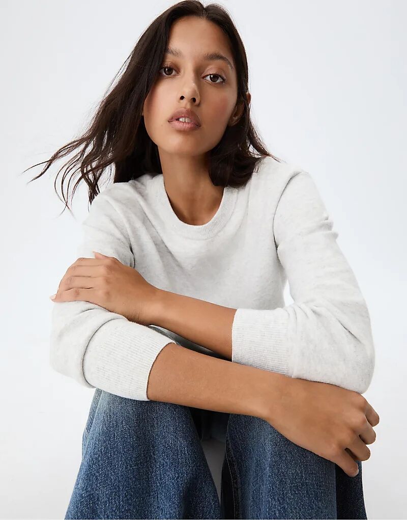 Мягкий на ощупь базовый трикотажный свитер Stradivarius жемчужно-серого цвета
Мягкий на ощупь базовый трикотажный свитер Stradivarius жемчужно-серого цвета