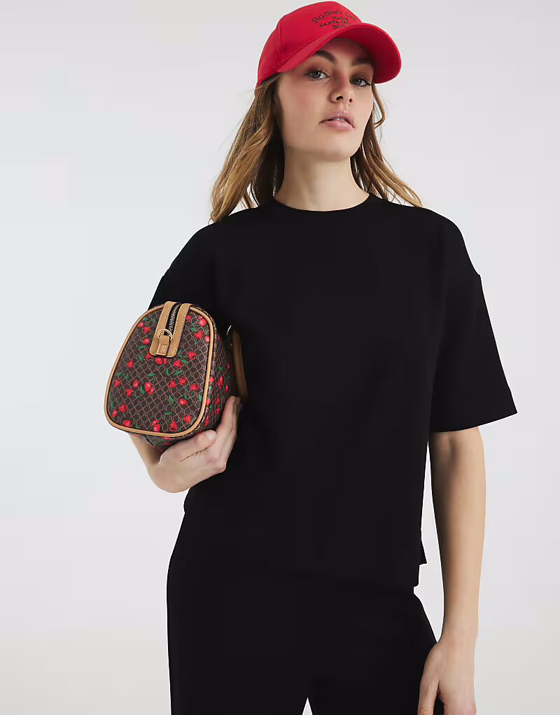 Футболка River Island свободного кроя черного цвета, Черный, Футболка River Island свободного кроя черного цвета
Футболка River Island свободного кроя черного цвета, Черный, Футболка River Island свободного кроя черного цвета