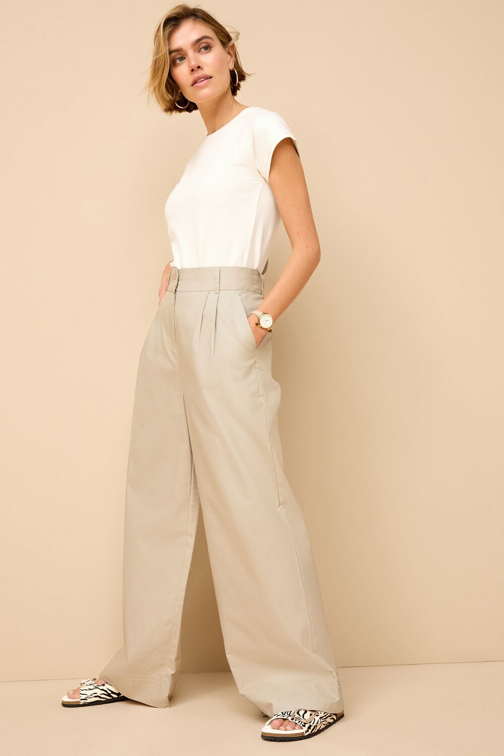 Элегантные широкие брюки из смесового хлопка Next, серый
Элегантные широкие брюки из смесового хлопка Next, серый