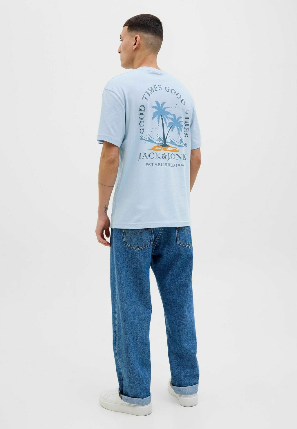 Футболка с принтом RÜCKEN RUNDHALSAUSSCHNITT Jack & Jones, светло-голубой
Футболка с принтом RÜCKEN RUNDHALSAUSSCHNITT Jack & Jones, светло-голубой