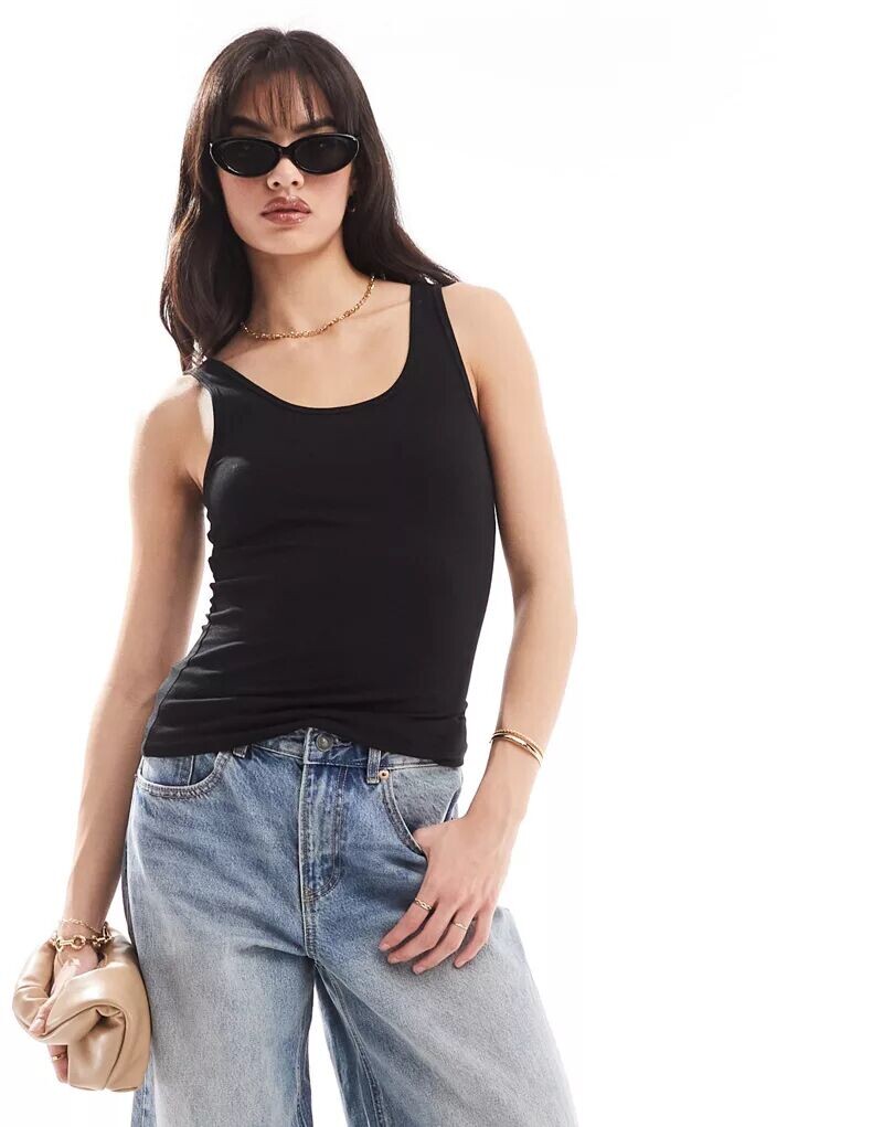 Только черная майка ONLY
Только черная майка ONLY