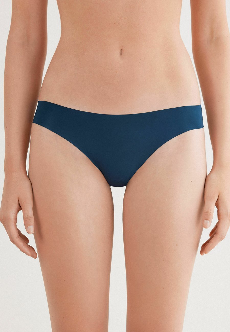 Трусы Intimissimi BRAZILIAN-AUS ULTRA-LIGHT, Blue/Dark Blue
Трусы Intimissimi BRAZILIAN-AUS ULTRA-LIGHT, Blue/Dark Blue