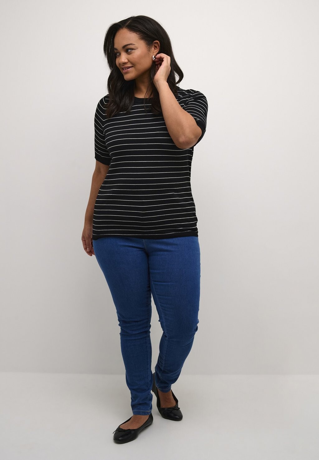 Принт на футболке MALIA WIDE STRIPE Kaffe Curve, черный
Принт на футболке MALIA WIDE STRIPE Kaffe Curve, черный