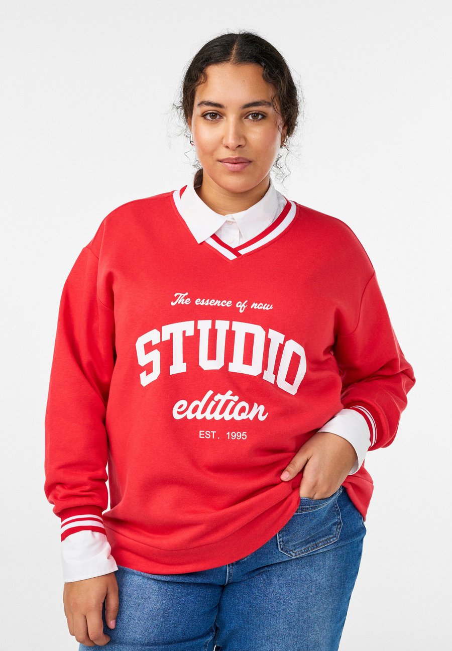 Толстовка Zizzi MIT V-AUSSCHNITT UND TEXTPRINT, True Red W/B White/Red, Белый, Толстовка Zizzi MIT V-AUSSCHNITT UND TEXTPRINT, True Red W/B White/Red
Толстовка Zizzi MIT V-AUSSCHNITT UND TEXTPRINT, True Red W/B White/Red, Белый, Толстовка Zizzi MIT V-AUSSCHNITT UND TEXTPRINT, True Red W/B White/Red