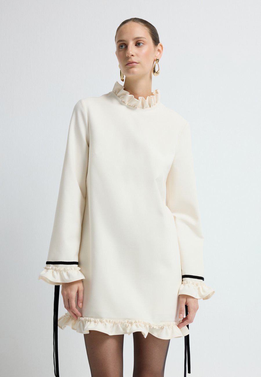 Платье adL Day dress, Vanilla /White
Платье adL Day dress, Vanilla /White