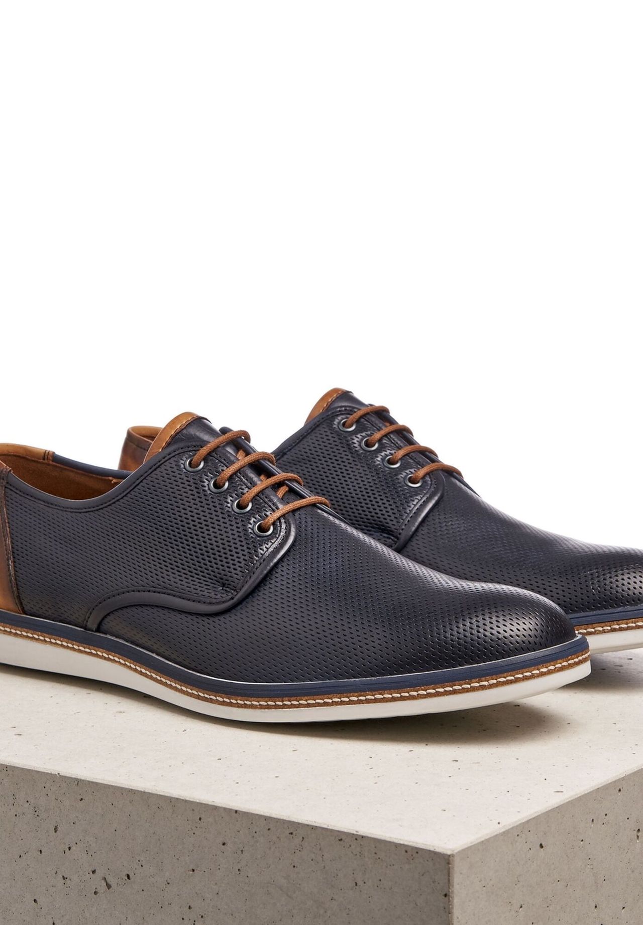 Туфли GINO на шнуровке LLOYD, цвет Midnight/cognac
Туфли GINO на шнуровке LLOYD, цвет Midnight/cognac