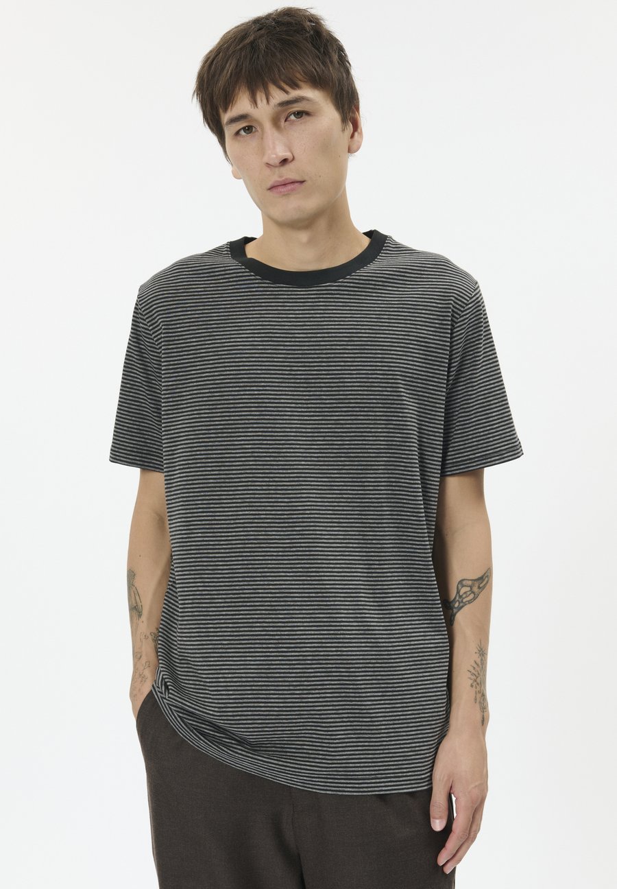 Футболка Matinique MAJEREMY, Medium Grey Melange/Light Grey, Серый, Футболка Matinique MAJEREMY, Medium Grey Melange/Light Grey
Футболка Matinique MAJEREMY, Medium Grey Melange/Light Grey, Серый, Футболка Matinique MAJEREMY, Medium Grey Melange/Light Grey