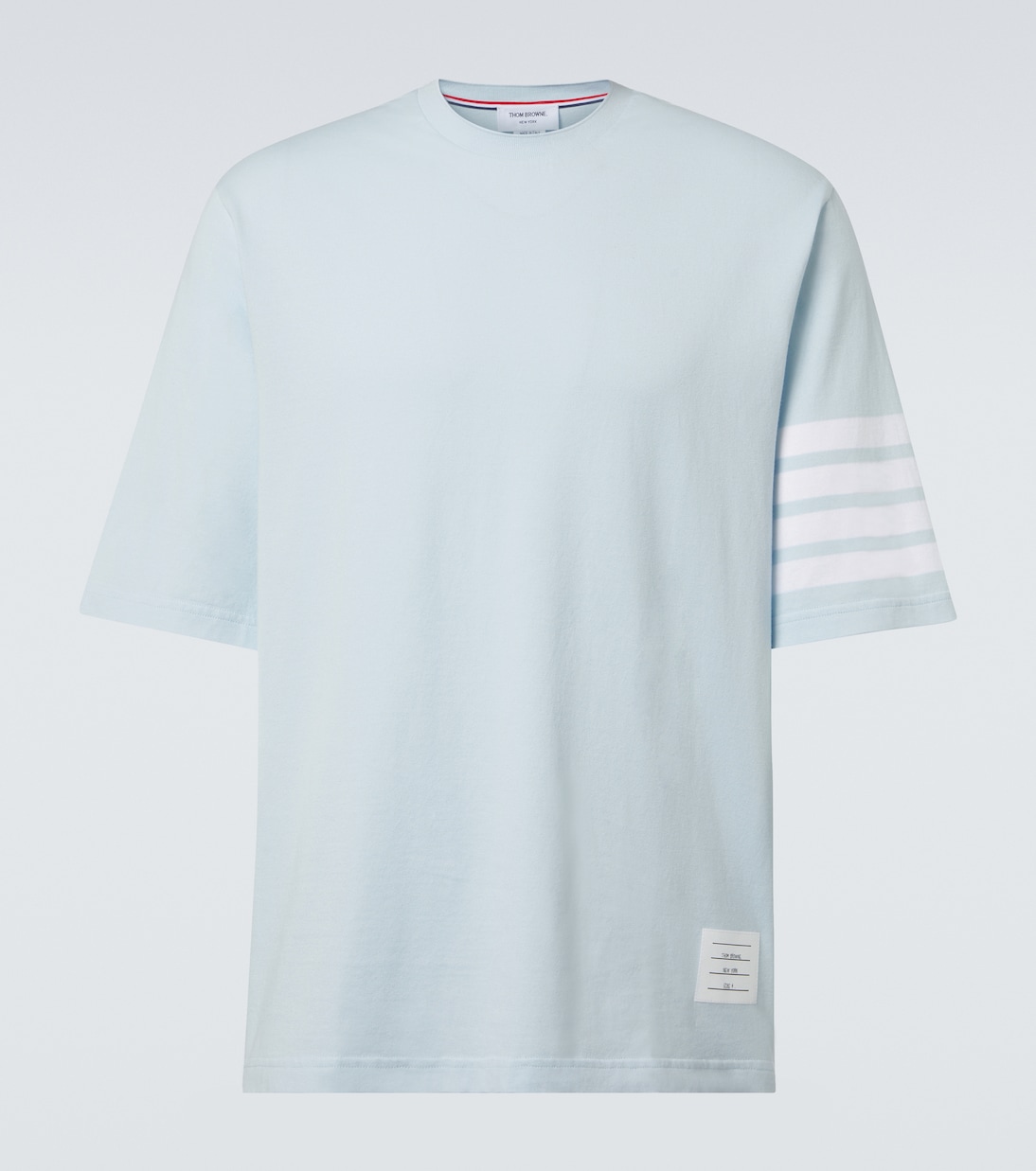 Футболка из хлопкового джерси с 4-полосным принтом Thom Browne, светло-синий 
Футболка из хлопкового джерси с 4-полосным принтом Thom Browne, светло-синий