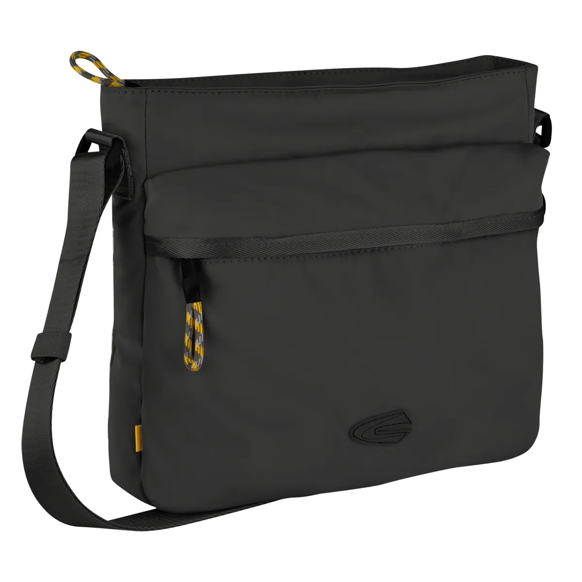 Сумка через плечо верблюжьего цвета "Terra" из переработанного нейлона и объемными накладными карманами Camel Active, черный
Сумка через плечо верблюжьего цвета "Terra" из переработанного нейлона и объемными накладными карманами Camel Active, черный