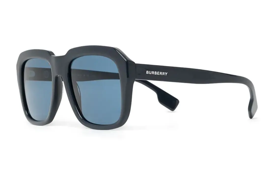 Солнцезащитные очки Burberry Square мужские, черный
Солнцезащитные очки Burberry Square мужские, черный