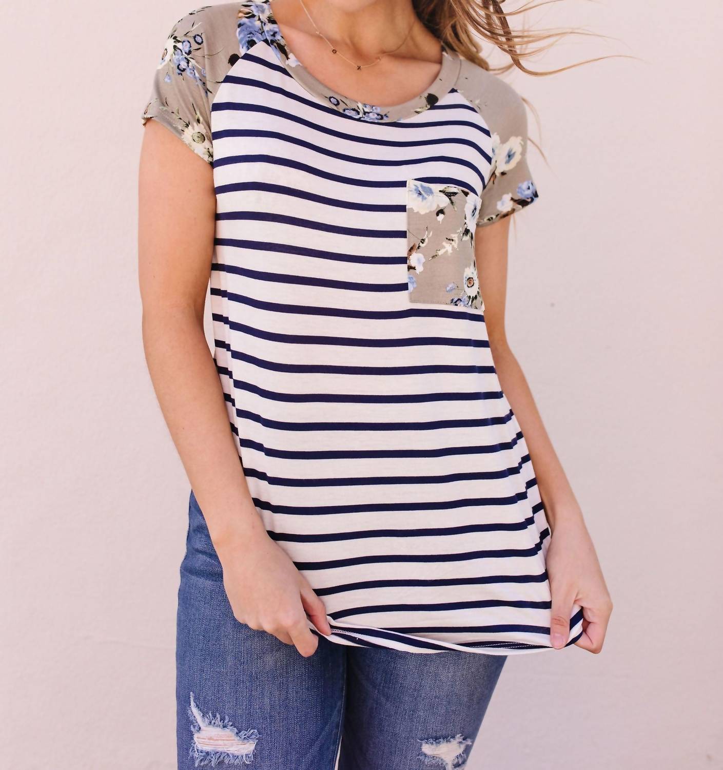 Топ реглан Flower Power в цвете Sage E. Luna
Топ реглан Flower Power в цвете Sage E. Luna