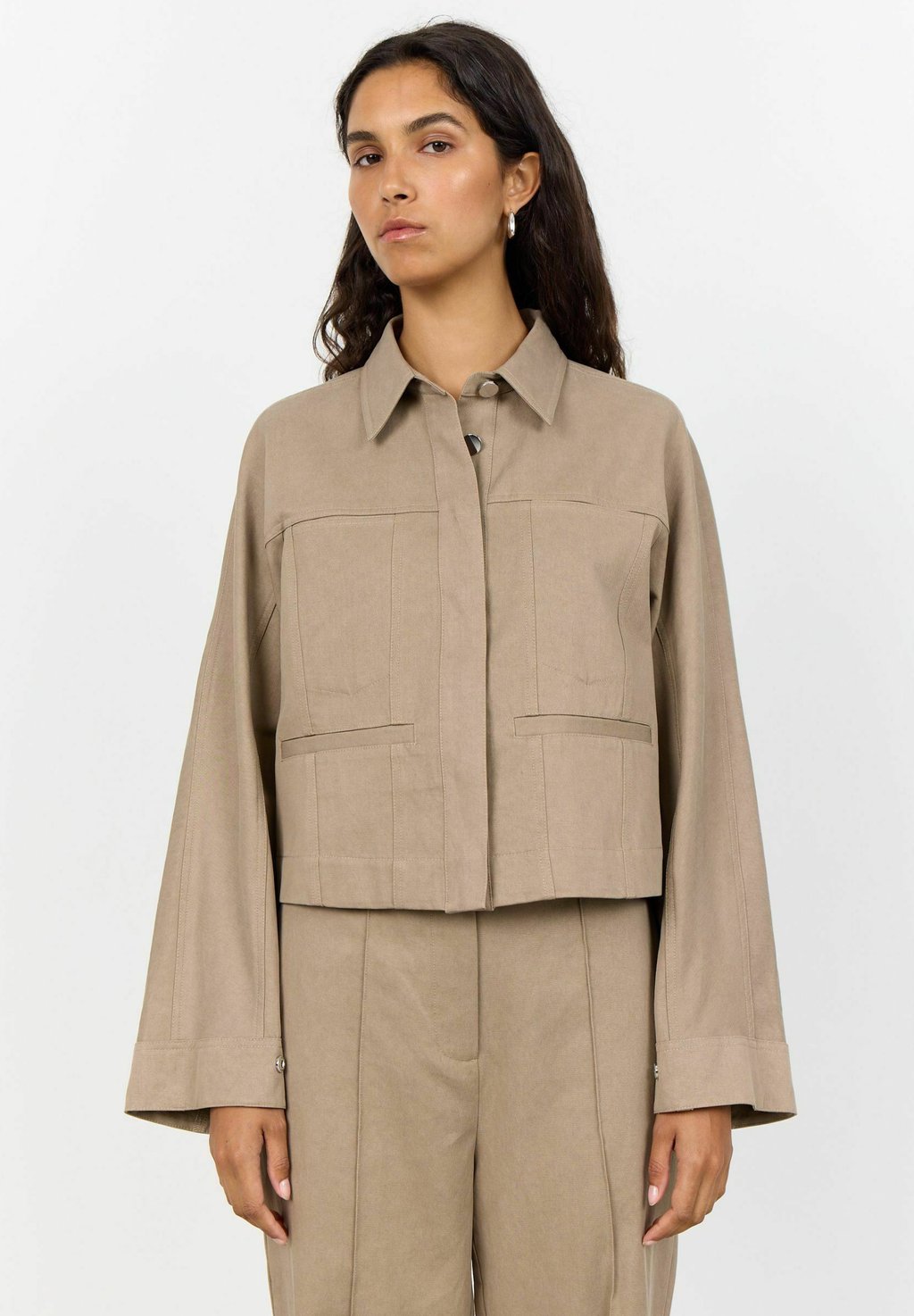 Летняя куртка KESA Levete Room, бежевый
Летняя куртка KESA Levete Room, бежевый