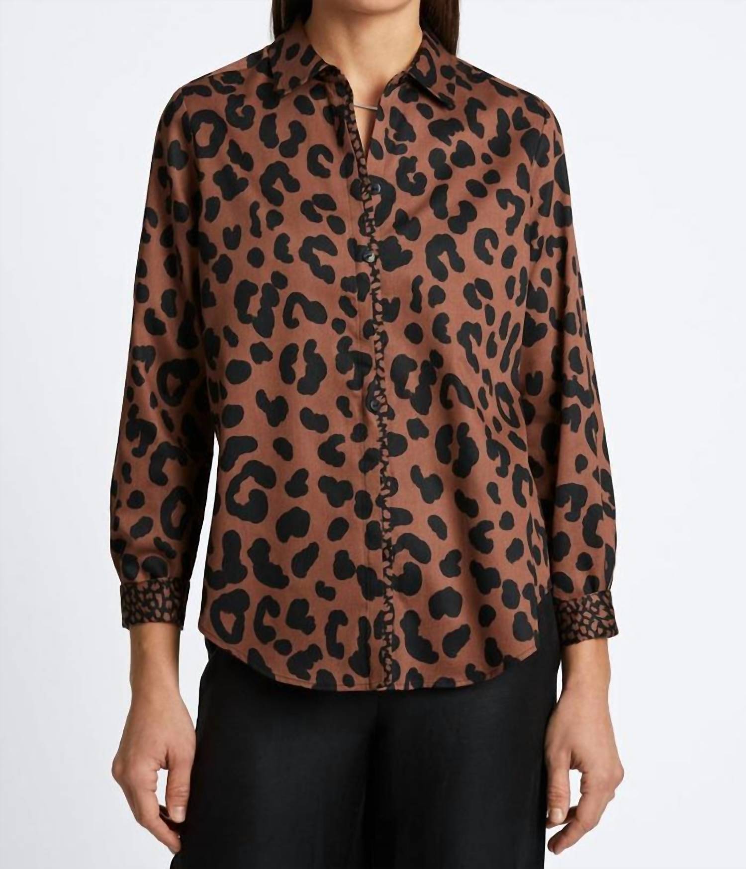 Рубашка с длинным рукавом Charlie в цвете макиато/черный гепард Foxcroft 
Рубашка с длинным рукавом Charlie в цвете макиато/черный гепард Foxcroft