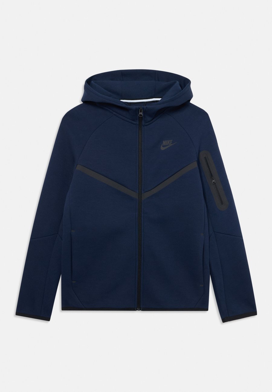 Толстовка Nike Sportswear UNISEX, Obsidian/Black/Dark Blue
Толстовка Nike Sportswear UNISEX, Obsidian/Black/Dark Blue